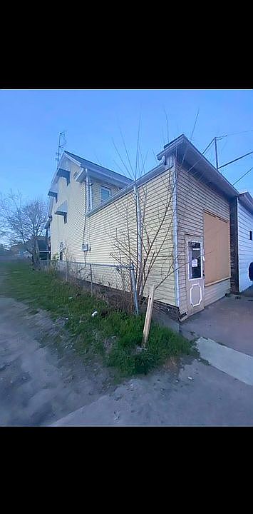 1st image of 1604 Washburn St