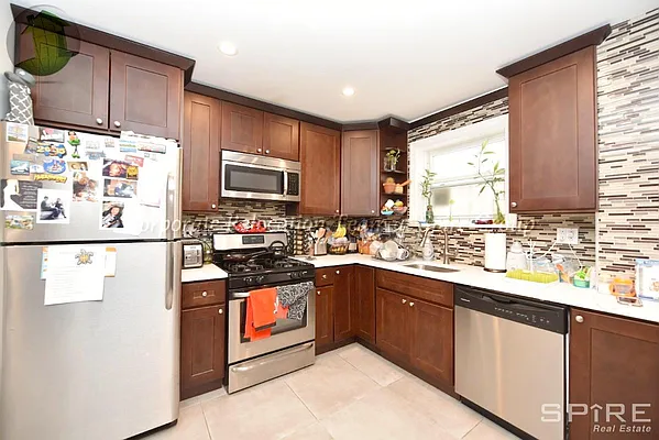 Rented by Spire Group | media 10