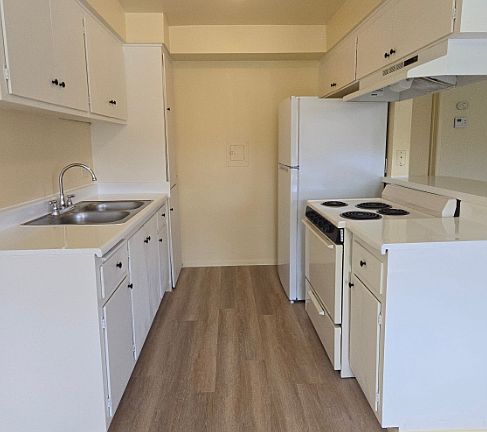 4th image of 1001 E Stearns Ave #37a348eb8