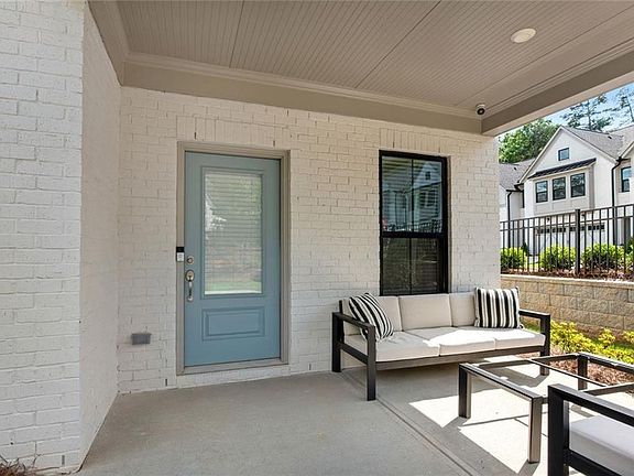 3rd image of 400 Renwood Trl