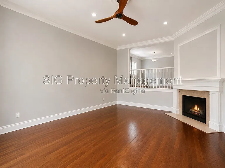 352 S Orange Grove Blvd #15 — Photo 5