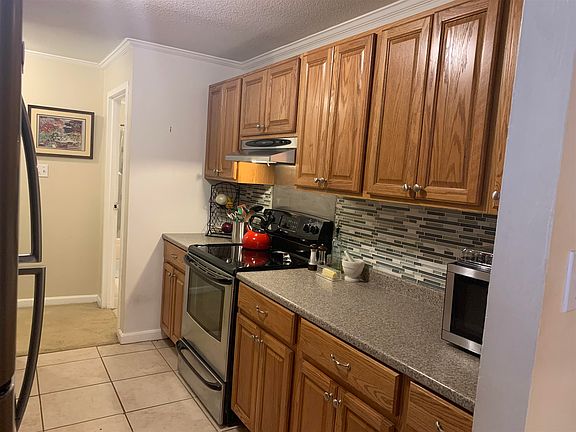 4th image of 17 Silvestri Cir Unit 21