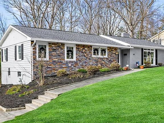 2nd image of 119 Hillcrest Rd