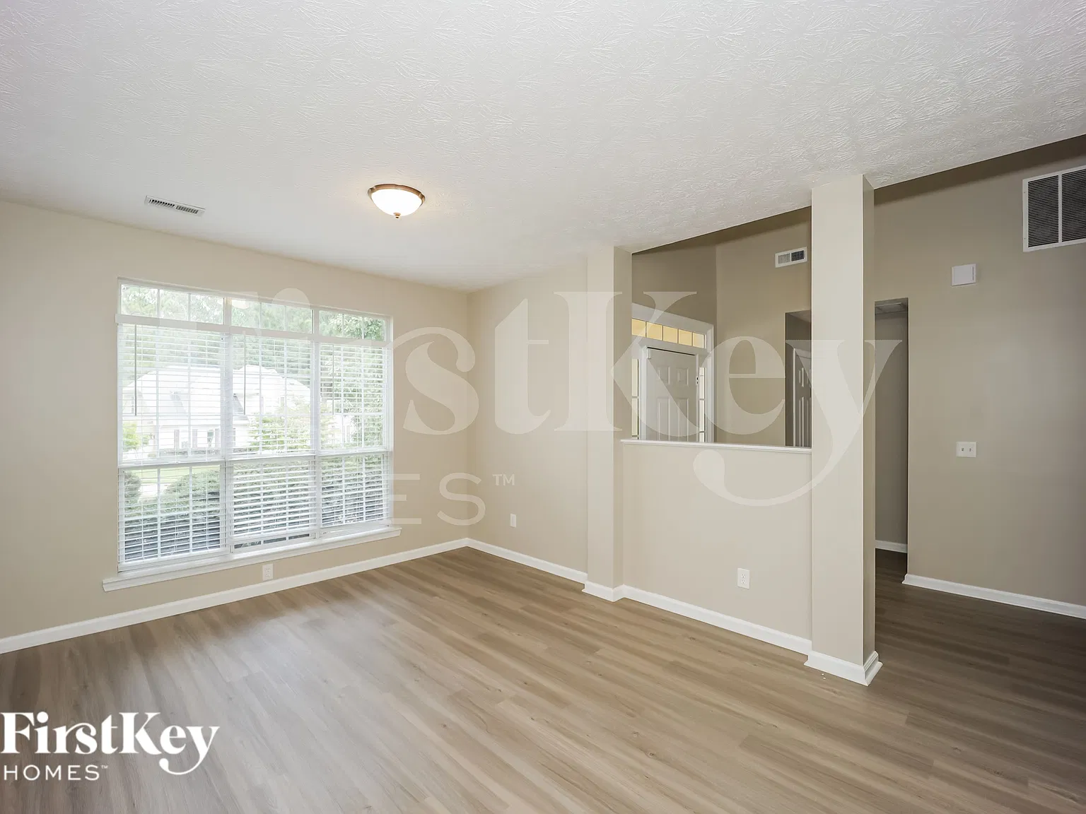 4 bed, 2.5 bath, 2239 sqft, $2,665 — Photo 3