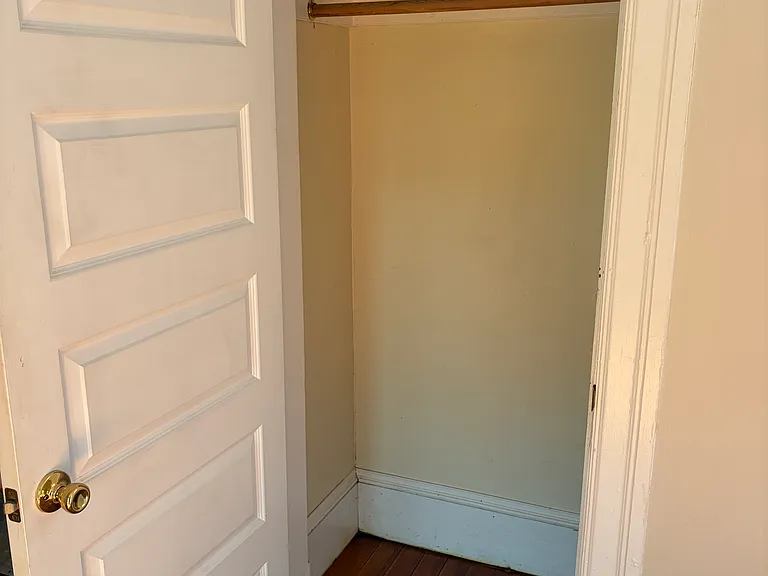 11 Hill Ave #A — Photo 7