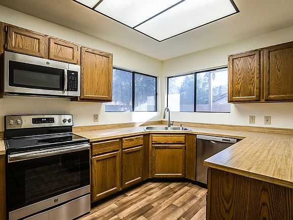 2nd image of 4130 W Park Ave