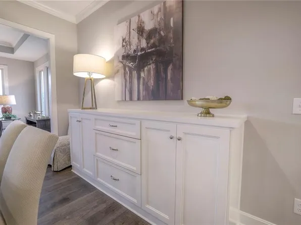 13736 Quigley St, Overland Park, KS 66221