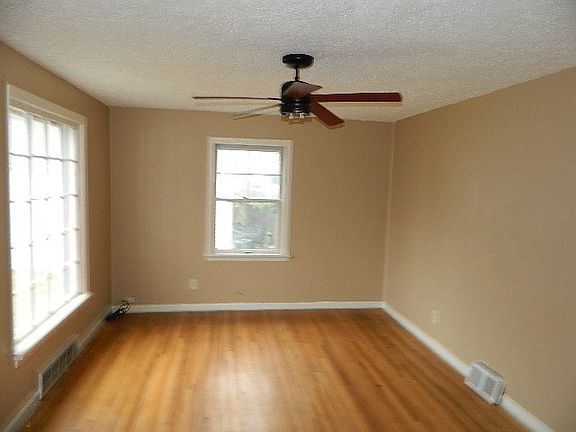3rd image of 25870 Zeman Ave