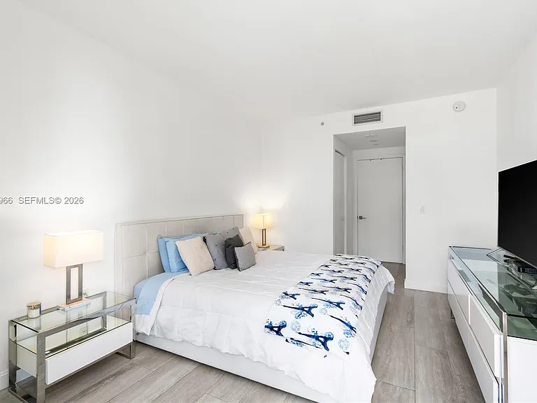 55 SW 9th St #1904 — Photo 37