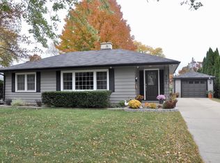 507 Flossmoor Ave, Waukegan, IL 60085