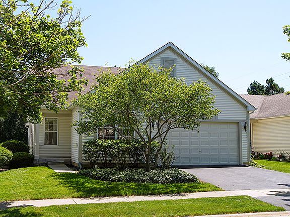 2nd image of 2241 Carillon Dr