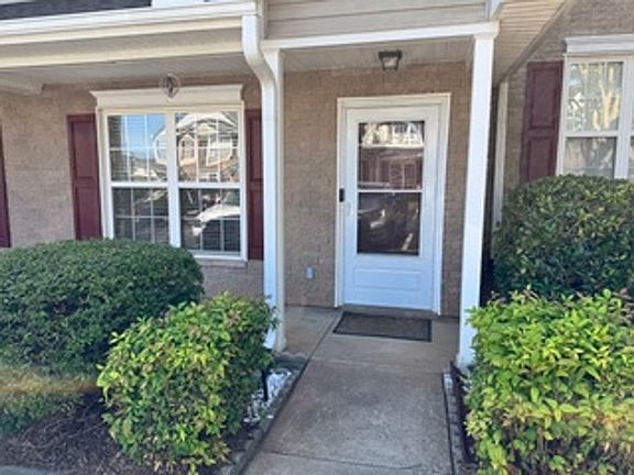 2nd image of 612 Graythorn Ln