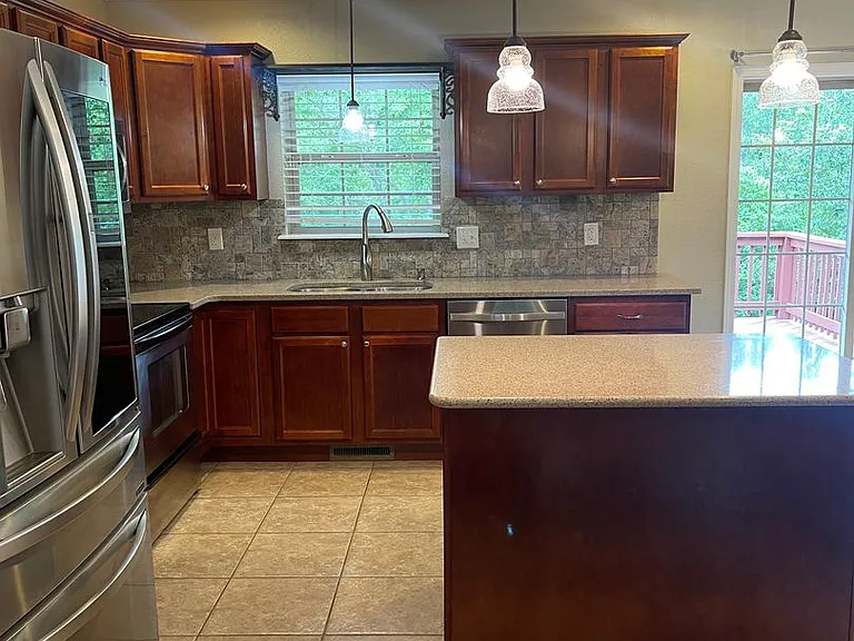 20454 Lynwood Rd — Photo 10