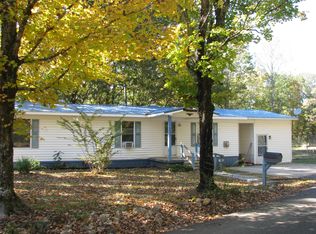 329 Clover Ln, Waverly, TN 37185