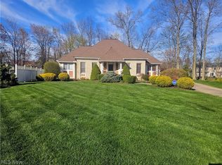 6617 N Palmerston Dr, Mentor, OH 44060