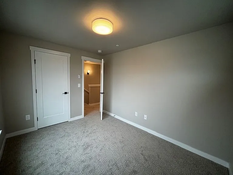 688 Venture Way — Photo 6