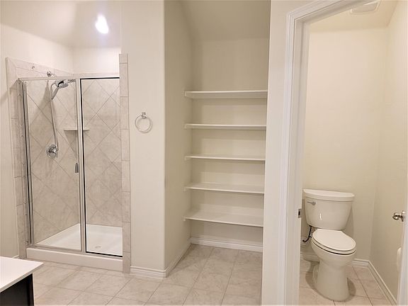 4th image of 3505 Comal Dr