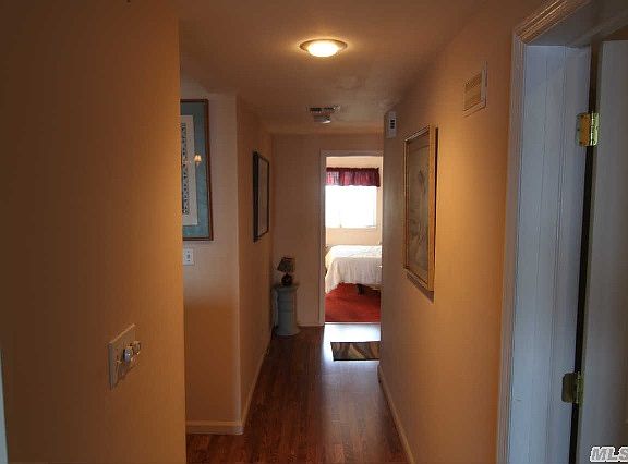 4th image of 214 Fox Hill Dr