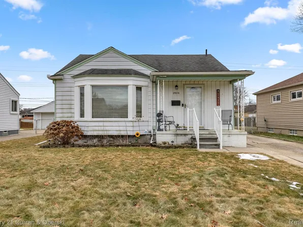 29515 Barton St, Garden City, MI 48135