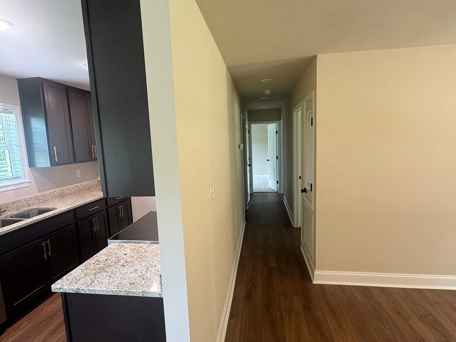 4 bed, 2.0 bath, 1250 sqft, $1,600 — Photo 4