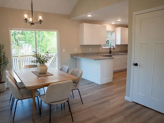 5th image of 266 Willbrook Cir NE