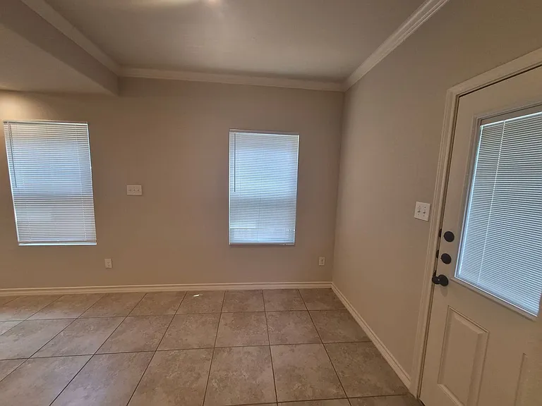 6858 Lakeview Dr #101 — Photo 6