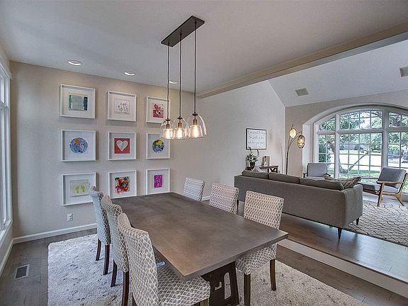 3rd image of 7206 E Cedaridge Cir