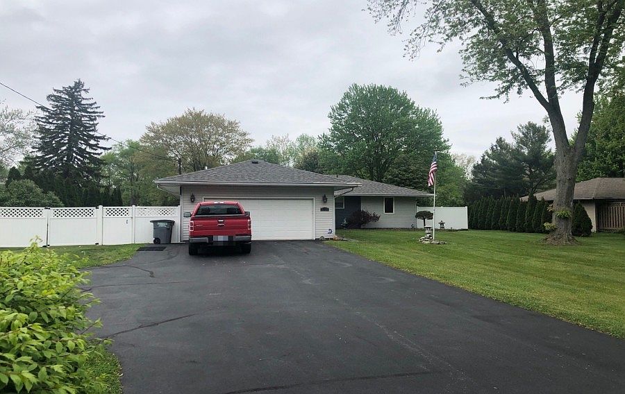 3126 W Temperance Rd, Temperance, MI 48182 | Zillow