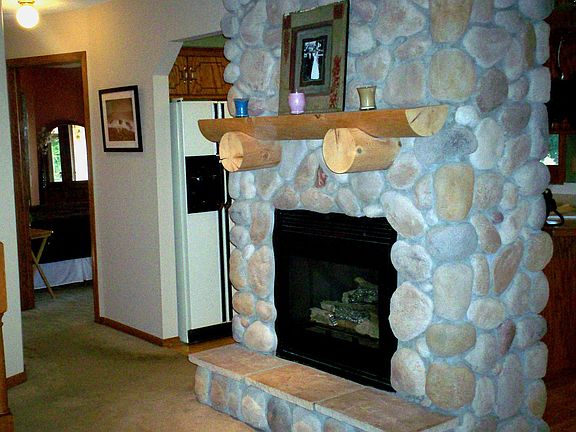 3rd image of 3608 Woodland Dr NE