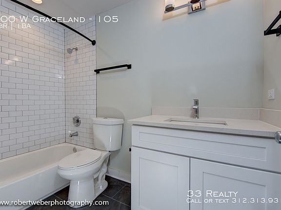 4th image of 800 Graceland Ave #204