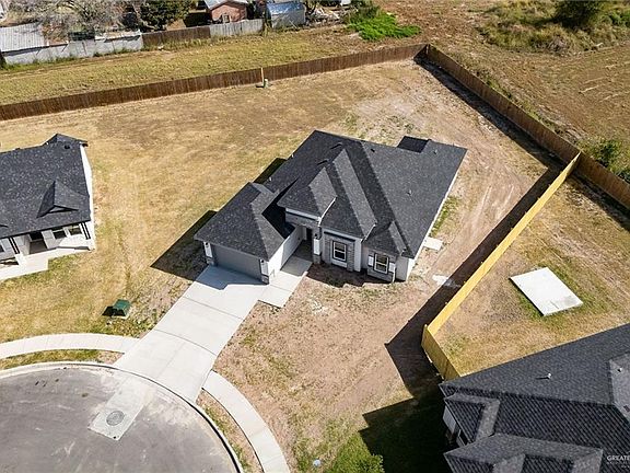 2nd image of 410 Dakota Dr