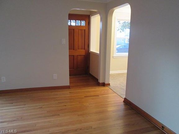 3rd image of 4311 Wellington Ave
