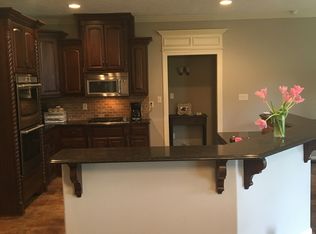 19 Rock Pointe Dr, Jackson, TN 38305