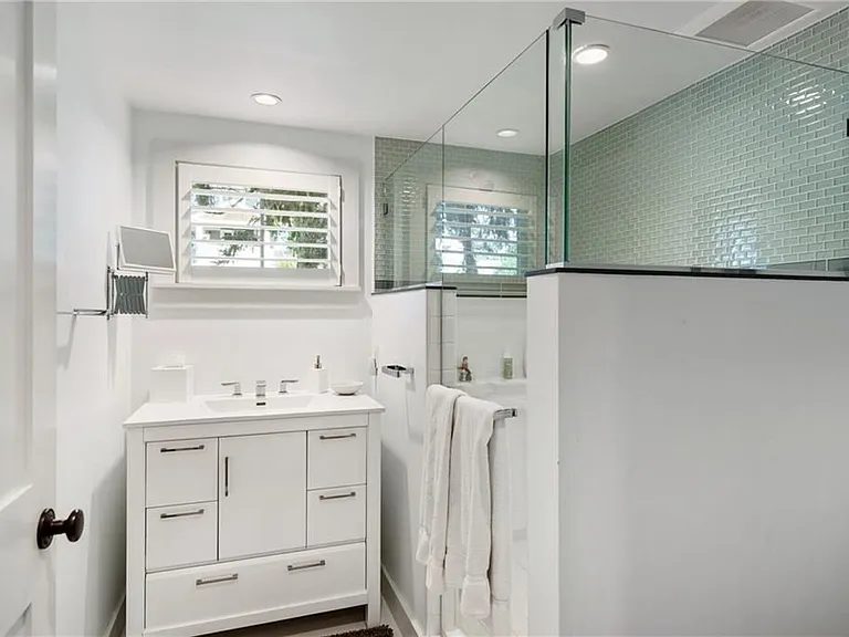 39 Shore Dr — Photo 33