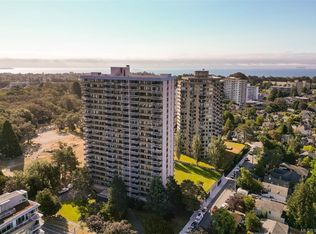 647 Michigan St #1803, Victoria, BC V8V1S9