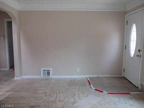 4th image of 4912 E 81st St