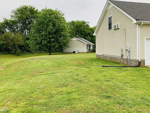 4th image of 1037 Waterford Cir