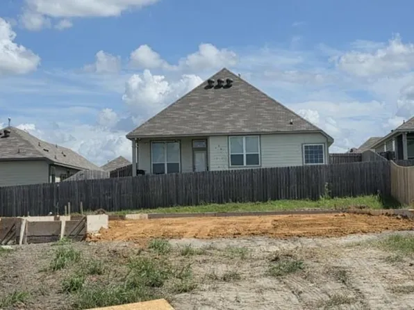 1495 Lake Ridge Dr, Brenham, TX 77833