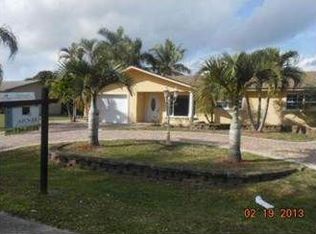 26 W Coconut Dr, Lake Worth, FL 33467