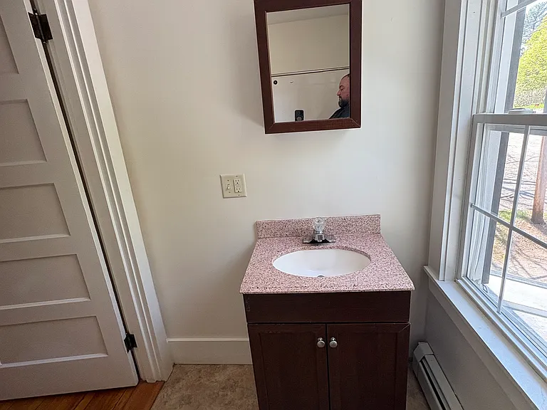 10 Knapp St #3 — Photo 6