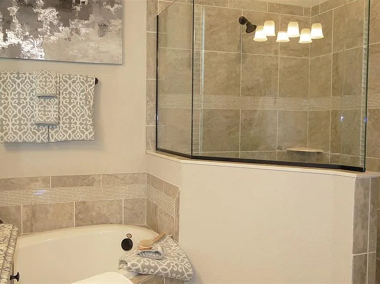 16808 Bwana Pl — Photo 32