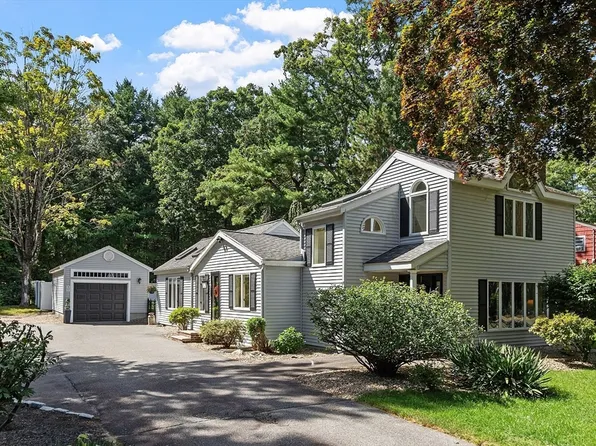 65 Gould Rd, Andover, MA 01810