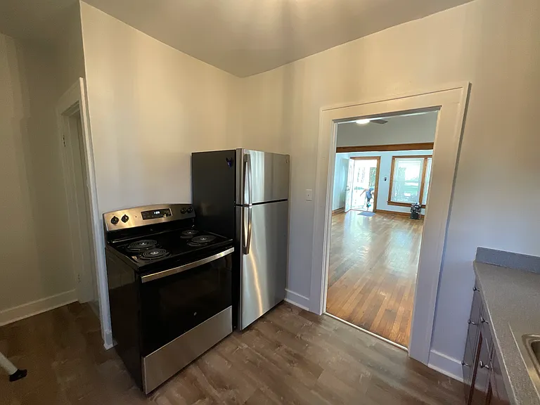 Highview Ave — Photo 4