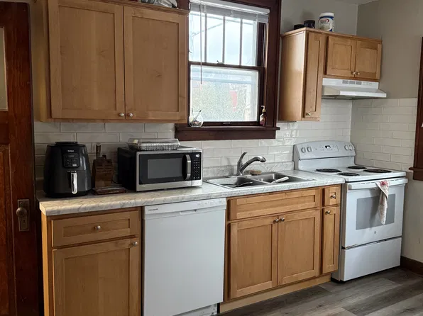 2214 Merner Ave, Cedar Falls, IA 50613