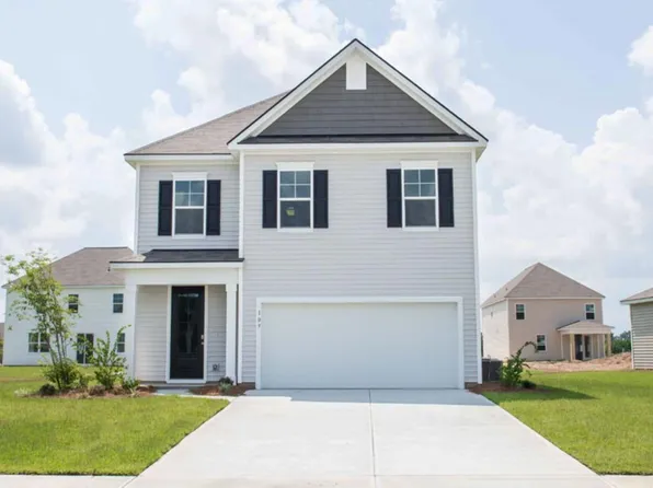 221 Surfside Landing Blvd, Hubert, NC 28539