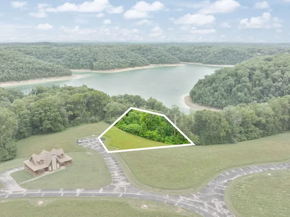 33 Peninsula Rd, Jamestown, KY 42629