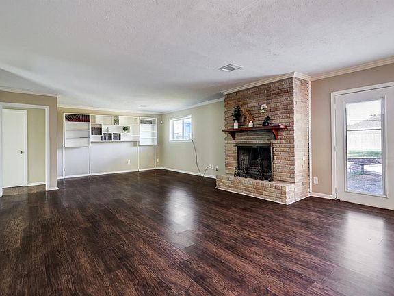 4th image of 5866 Braesheather Dr