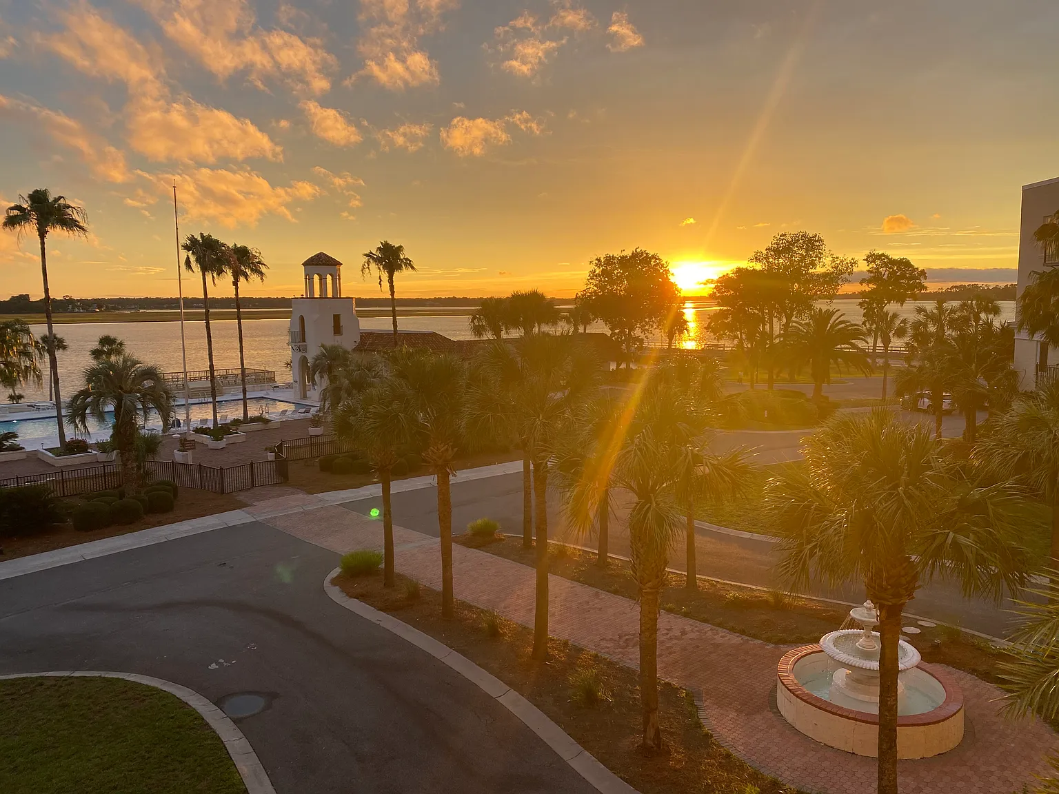 2 bed, 2.5 bath, 1385 sqft, $3,100 — Photo 4