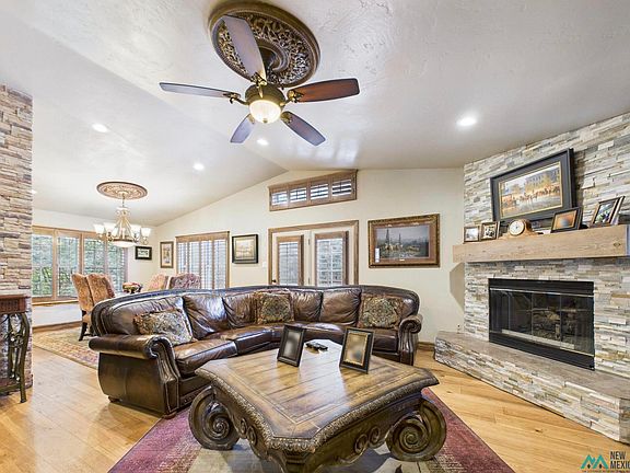 5th image of 103 Granite Dr