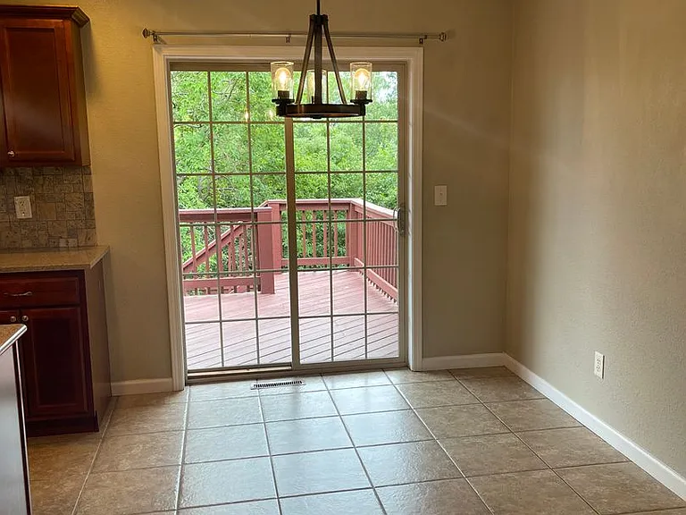 20454 Lynwood Rd — Photo 13